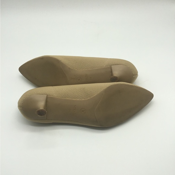 Elegant Tan Pointed Toe Heels - Picture 2 of 5